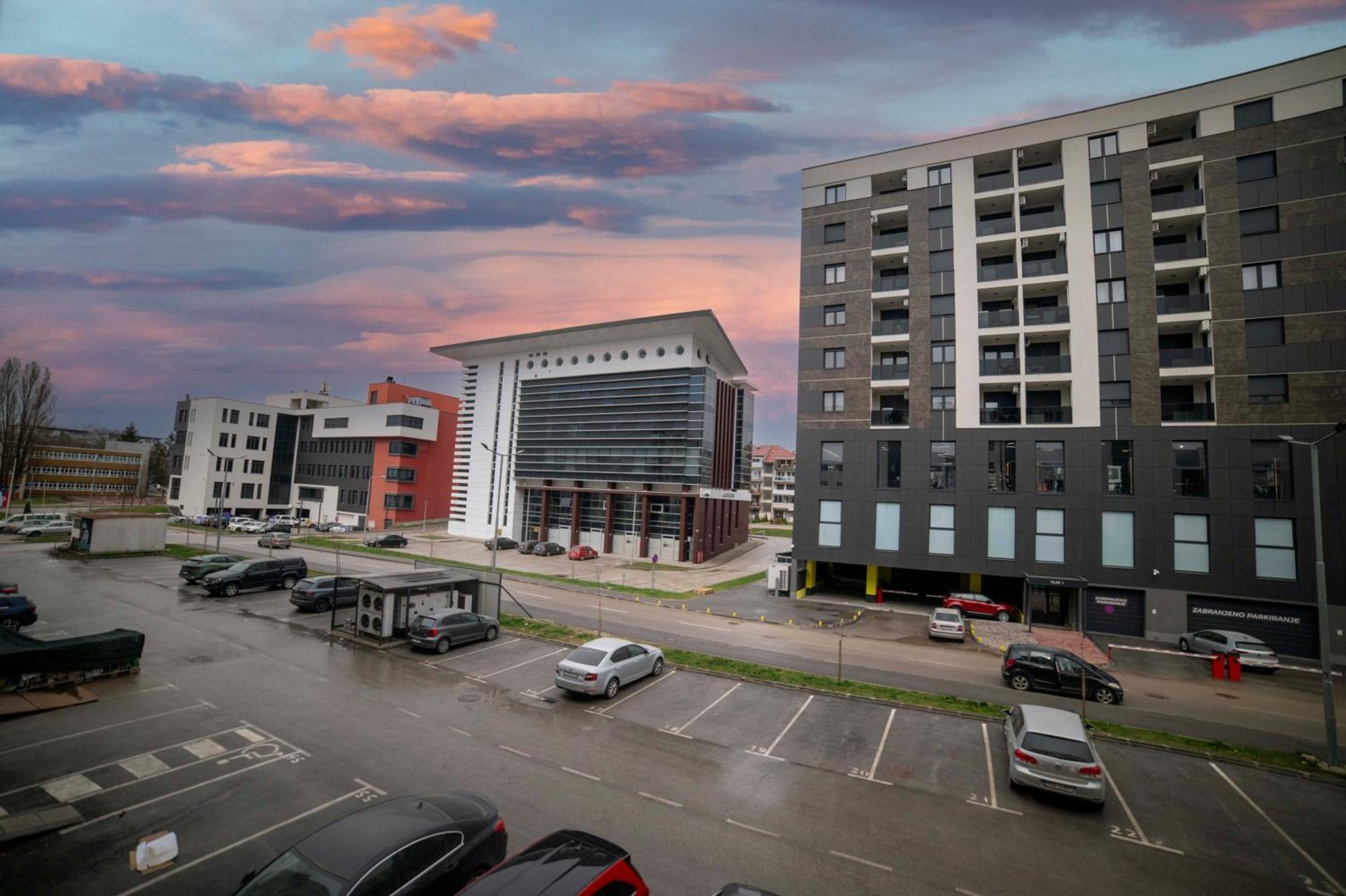 Apartment 5 Star Lukavica Exterior foto
