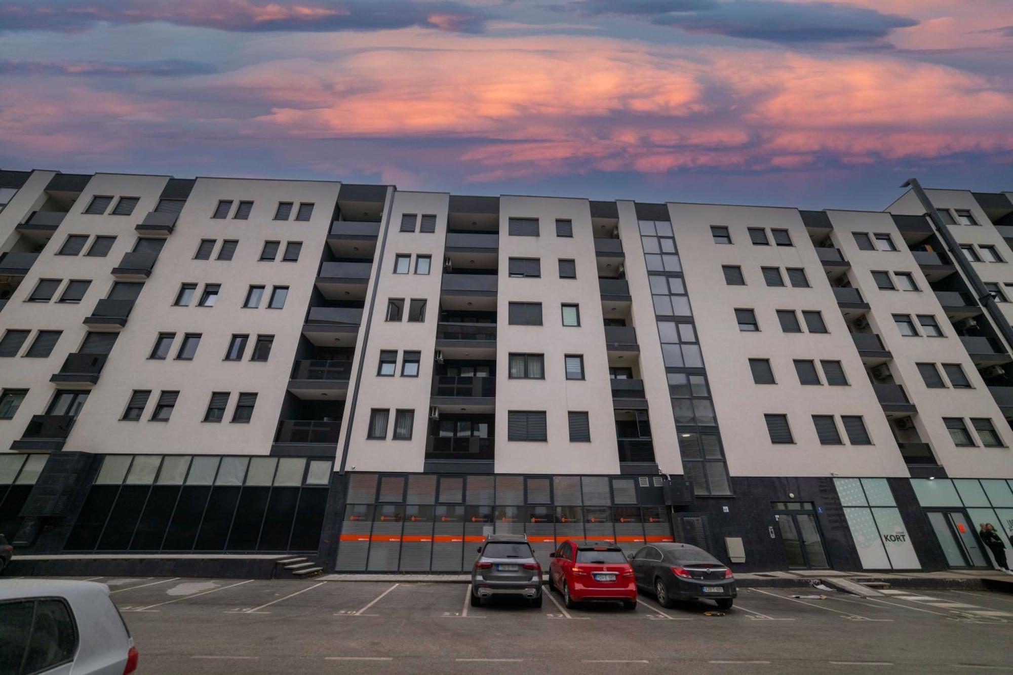 Apartment 5 Star Lukavica Exterior foto